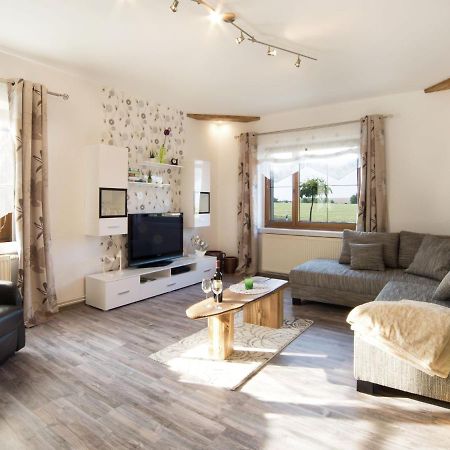 Spacious Apartment With Terrace Zur Forelle บัลเลนชเตดท์ ภายนอก รูปภาพ